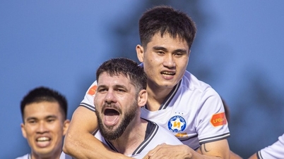 Ho Chi Minh-byens politi 2-2 Da Nang: Tidligere Vietnam U23-spiller scorer og får rødt kort; VM i 2026 er over for De Ligt.