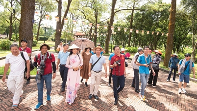ປຸກລະດົມຄຸນຄ່າຂອງມໍລະດົກຈາກທັດສະນະທາງສິລະປະ.