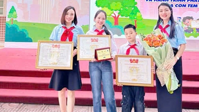 Due studenti di Bac Ninh vincono premi in un concorso di filatelia.