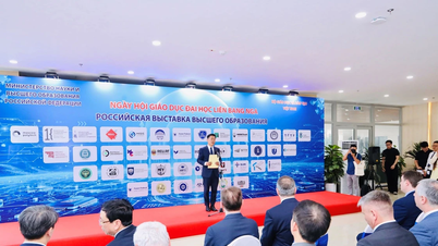 Berpuluh-puluh universiti Rusia menawarkan peluang pengajian kepada pelajar Vietnam.