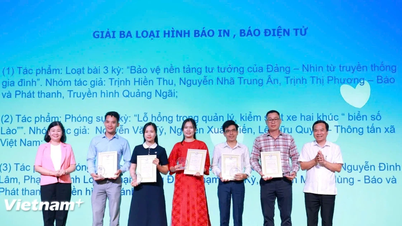 ទីភ្នាក់ងារសារព័ត៌មានវៀតណាម (VNA) ឈ្នះពានរង្វាន់លេខ ៣ ក្នុងពានរង្វាន់សារព័ត៌មានតំបន់ខ្ពង់រាបកណ្តាល និងតំបន់ឆ្នេរសមុទ្រកណ្តាល។