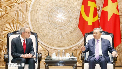 Underlätta investeringar i Vietnam av amerikanska högteknologiska företag.