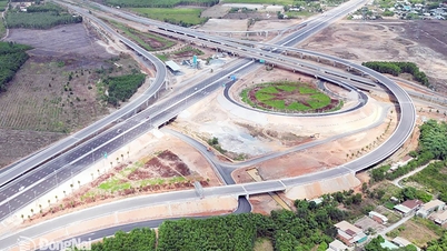 Zavedení plánu výběru mýtného pro dálnici Ho Či Minovo Město – Long Thanh – Dau Giay s cílem usnadnit otevření dálnice Bien Hoa – Vung Tau.