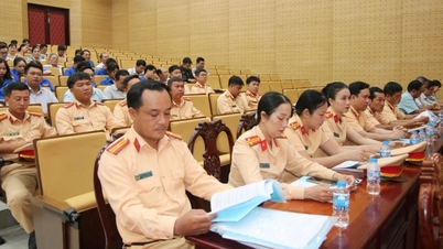 Long Xuyen Ward startet Kampagne zum Aufbau eines „Modells für Verkehrssicherheit“