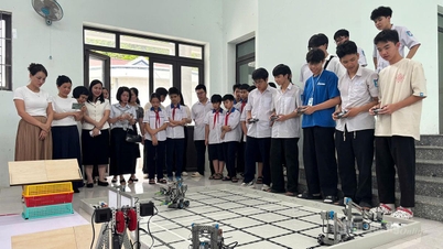 Фестиваль STEM «Розкриття креативності» у спеціалізованій середній школі Хазянг
