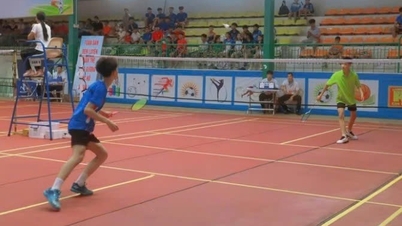 Quase 400 atletas participaram da competição esportiva juvenil e infantil em Cao Bang.
