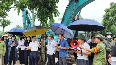 O distrito de Tran Lam, na província de Hung Yen (antigamente parte da cidade de Thai Binh), está a implementar a demolição destas estruturas ilegais.