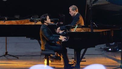 Kevin Kenner en Nguyen Viet Trung schitteren tijdens het "Gratitude"-concert.