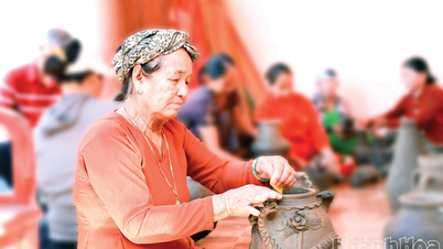 Giữ gìn, phát huy di sản gốm Chăm
