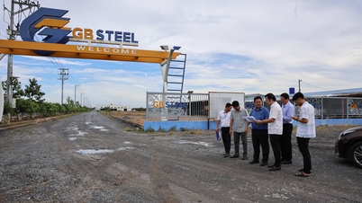Pengarah Jabatan Perindustrian dan Perdagangan menjalankan tinjauan tapak lokasi pelaburan Kelompok Perindustrian Tan Tay.
