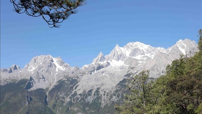 Lijiang Antik Kenti ve Yeşim Ejder Kar Dağı, Vietnamlı turistlerin ilgisini çekmektedir.