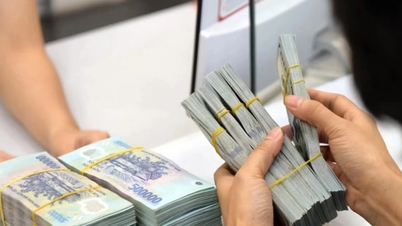 Lãi suất đổi “điểm nóng”, ngân hàng âm thầm gom vốn trung hạn