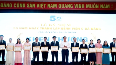 El Hospital Da Nang C celebra su 50 aniversario.