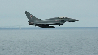 A brit Typhoon vadászgép lézervezérlésű rakétákat tartalmaz.