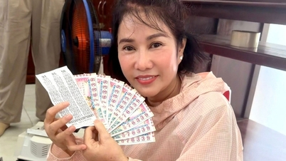 Alors qu'il sortait prendre un bubble tea, un jeune homme né en 2000 a remporté le jackpot de 16 milliards de dongs à la loterie du Sud-Vietnam.