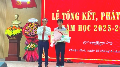 Hue National High School for the Gifted terus menegaskan posisinya sebagai lembaga pendidikan terkemuka.