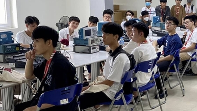 Nhiều đối tượng tuyển sinh từ năm 2025 được cấp học bổng 3,7 - 8,4 triệu/tháng