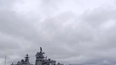 De Russische kernkruiser Admiral Nakhimov staat klaar om het slagschip Trump te confronteren.