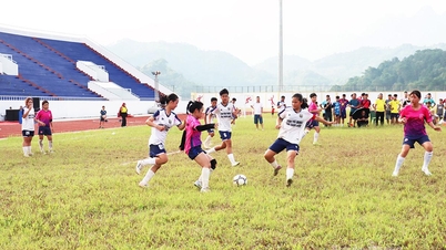 Pasukan komune Lam Binh memenangi Kejohanan Bola Sepak Etnik Wanita Wilayah Tuyen Quang pada tahun 2026.