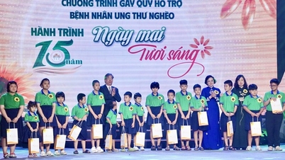 Pham Thi Thanh Tra miniszterelnök-helyettes: Nem hagyhatjuk magukra a szegény rákos betegeket az életükért folytatott küzdelmükben.