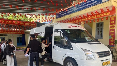 Da Nang: Dojemný příběh o učitelích, kteří si najímají vozidla, aby odvezli středoškoláky z odlehlých oblastí k přijímacím zkouškám do desáté třídy.