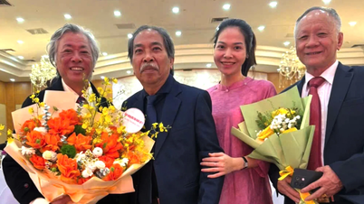 Terdapat Xuan Loi yang sangat berbeza melalui gubahan muziknya berdasarkan puisi.