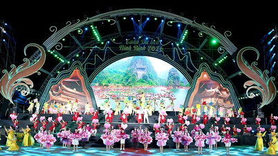 Inntrykk fra åpningskvelden til Ninh Binh Tourism Week 2026: En reise gjennom kulturarven gjennom tidene.