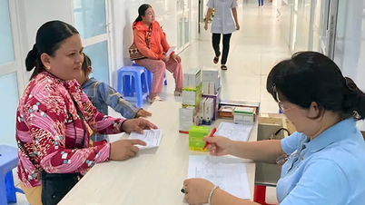 Consultații medicale gratuite și distribuire de medicamente pentru membri și femei aflate în situații dificile.