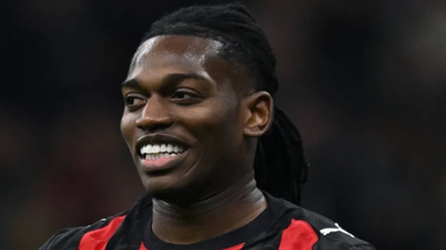 Manchester United, Rafael Leao'yu transfer etmek için önde giderken, Chelsea ise Thiago Silva'yı geri getirmek istiyor.