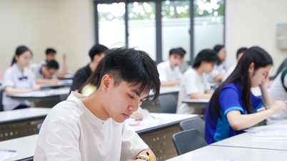 Do druhého kola zkoušky způsobilosti na Vietnamské národní univerzitě v Ho Či Minově Městě se zapojilo přes 170 000 kandidátů.
