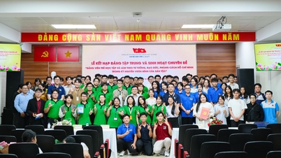 ພິທີຮັບສະມາຊິກພັກ ແລະ ກິດຈະກຳຫົວຂໍ້ "ສະມາຊິກພັກໜຸ່ມສຶກສາ ແລະ ປະຕິບັດຕາມແນວຄິດ, ຄຸນສົມບັດ, ແລະ ແບບແຜນການນຳພາຂອງໂຮ່ຈີມິນ ໃນຍຸກແຫ່ງຄວາມກ້າວໜ້າຂອງຊາດ" - ຄະນະວິທະຍາສາດ, ມະຫາວິທະຍາໄລແຫ່ງຊາດ (VNU-HCM)