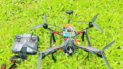 ນັກສຶກສາ PTIT "ດັດແປງ" ຮູບແບບ UAV 4 ລໍ້: ຈາກຫ້ອງທົດລອງສູ່ເຕັກໂນໂລຢີໃນອະນາຄົດ.