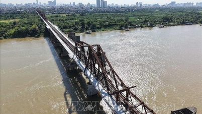 Trafik akan disambung semula di Jambatan Long Bien mulai 28 Mei.