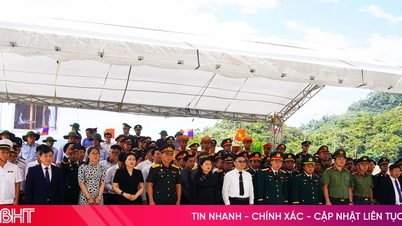 Se celebró una solemne ceremonia para dar la bienvenida a Vietnam a los restos de los soldados voluntarios vietnamitas que murieron en Laos.