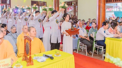 Die Feierlichkeiten zum Geburtstag Buddhas im Jahr 2570 des buddhistischen Kalenders in der Dong Quang Pagode (Provinz Phu Tho) waren feierlich und bedeutungsvoll.