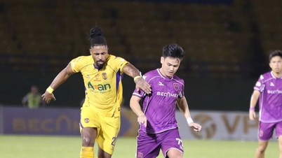 Song Lam Nghe An säkrade officiellt sin plats i ligan efter att ha besegrat Becamex Ho Chi Minh City.