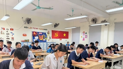 Dong Anh secara proaktif membuat persediaan untuk peperiksaan kemasukan darjah 10.