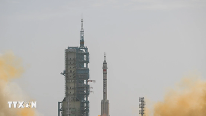 Pesawat ruang angkasa Shenzhou-23 berhasil berlabuh di stasiun ruang angkasa Tiangong.