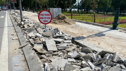 Hanoi's century-old stone-paved sidewalks are being demolished to make way for green spaces.