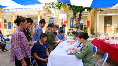 Dobrovolnický program, bezplatné lékařské prohlídky v pohraniční obci Lung Nam - Cao Bang Online Newspaper