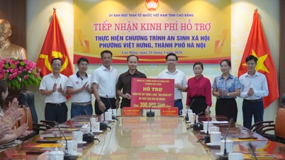 Jawatankuasa Barisan Tanah Air Wilayah menerima dana sokongan kebajikan sosial daripada wad Viet Hung (Hanoi) - Akhbar Dalam Talian Cao Bang