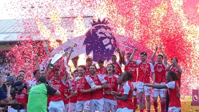 Arsenal po 22 letech získal trofej Premier League.