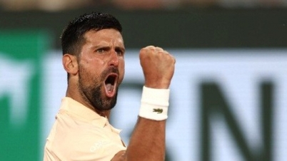 Novak Djokovic vào vòng 2 Roland Garros