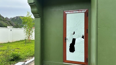 Ninh Binh: Pusat Olahraga senilai 45 miliar VND yang baru diresmikan sudah dalam kondisi yang memprihatinkan.