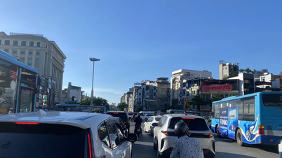 Muitas áreas estão a sofrer com um calor excepcionalmente intenso, com Hanói a atingir temperaturas próximas dos 40 graus Celsius.