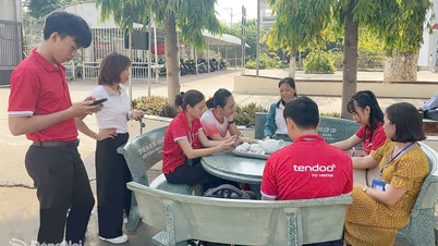 Viettel Dong Nai collabora con le scuole per aiutarle a verificare le informazioni relative agli abbonati di telefonia mobile degli studenti.