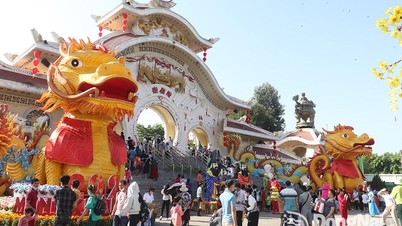 Il numero di visitatori di Suoi Tien durante il Tet è aumentato di circa il 20%.