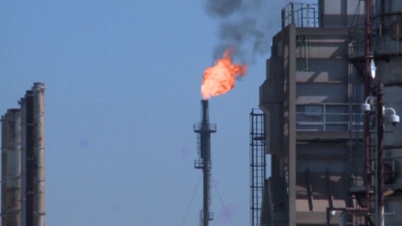 L'AIE avverte di un'accelerazione del declino delle scorte globali di petrolio greggio.