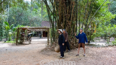ການຈຳລອງຄືນໃໝ່ທີ່ມີຊີວິດຊີວາຂອງເຂດປົດປ່ອຍ Cu Chi.