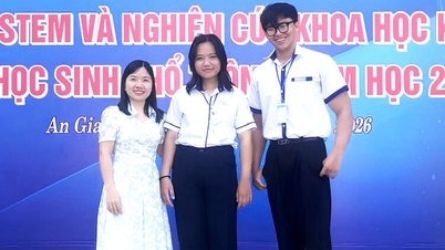 Đôi bạn Gen Z kể chuyện lịch sử bằng ngôn ngữ số